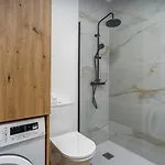 Hostwise - Elegant & Stylish Flat W/ Balcony Appartement Portimão